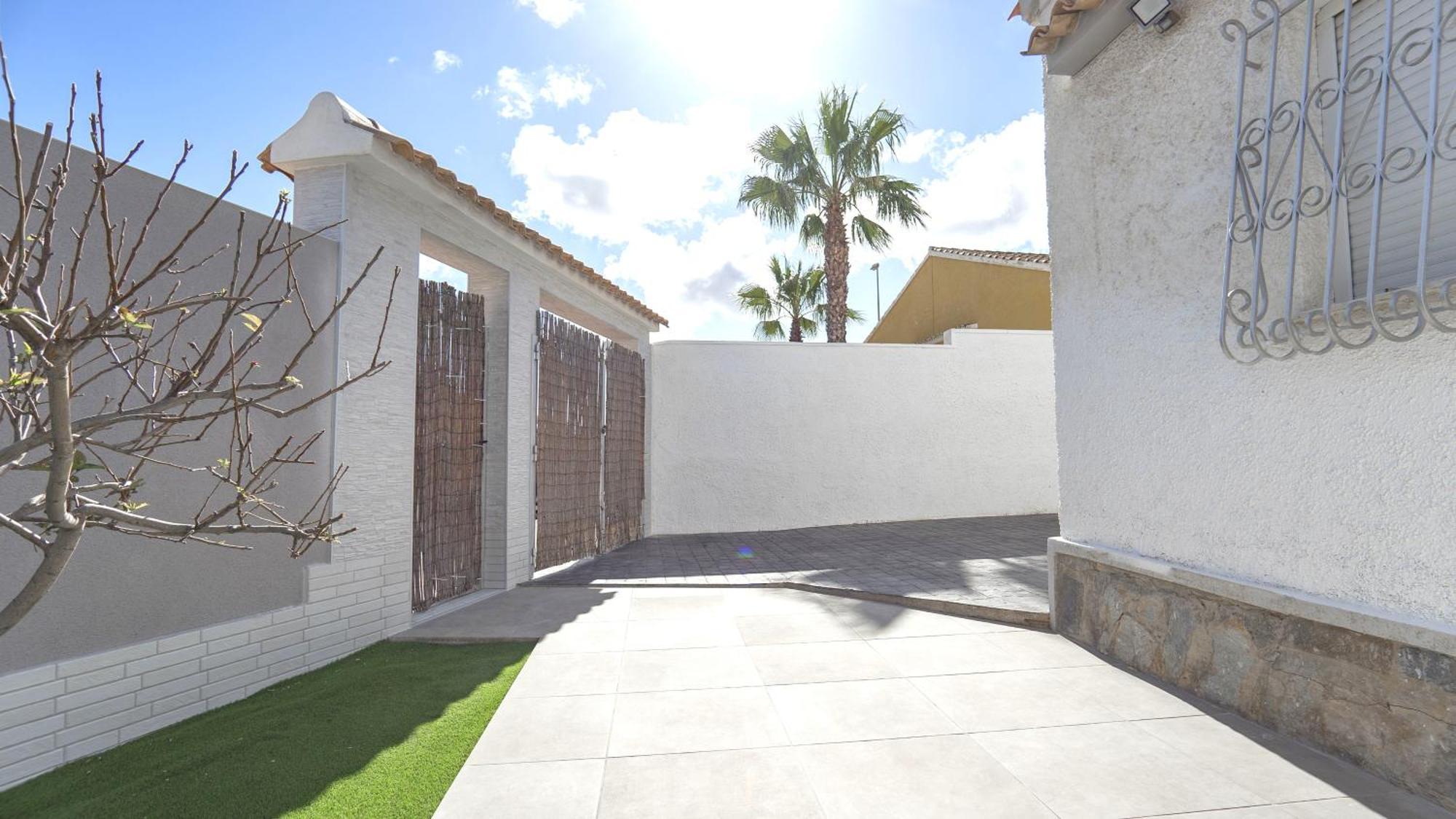 Modern Detached 4 Bed 3 Bath Villa With Private Pool Close To All Amenities فيلا مارتن المظهر الخارجي الصورة