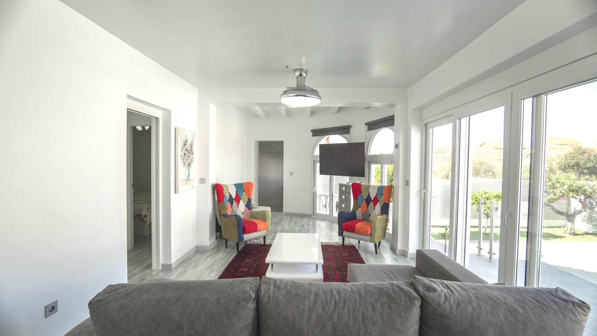 Modern Detached 4 Bed 3 Bath Villa With Private Pool Close To All Amenities فيلا مارتن المظهر الخارجي الصورة