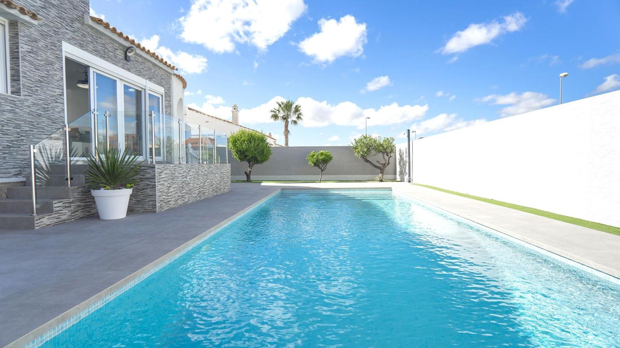 Modern Detached 4 Bed 3 Bath Villa With Private Pool Close To All Amenities فيلا مارتن المظهر الخارجي الصورة